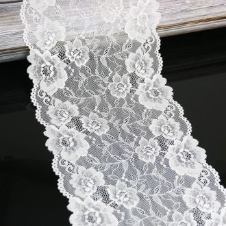 Elastische kant bloemen patroon 20-22cm breed 3m lang