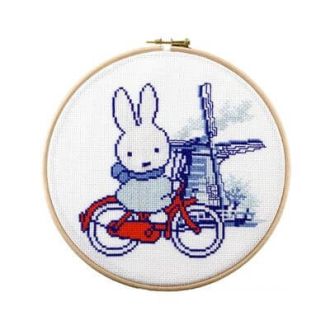Borduurpakket Nijntje Holland op de fiets 20cm van PAKO 076.276040