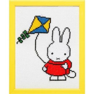 Borduurpakket Nijntje met vlieger 13x17cm van PAKO 076.211611