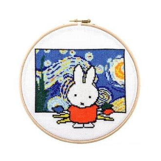 Borduurpakket Nijntje met Van Gogh Sterrennacht 20cm van PAKO 076.276041