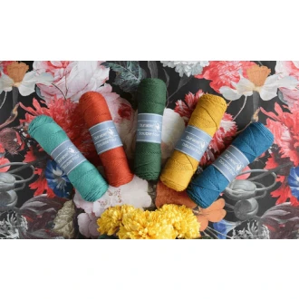 Double Four garen 100gr 150m 100% katoen van DURABLE 010.69