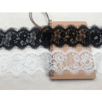 Kanten band met wimpers 7.5-9.5cm breed 295cm lang