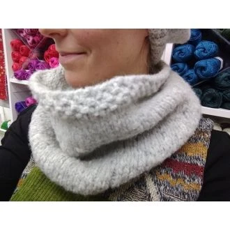 Grijze infinity sjaal