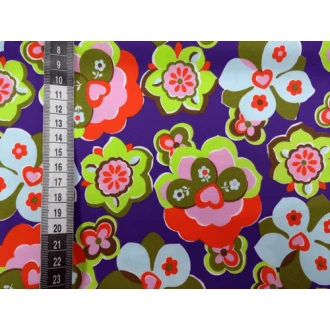 Paarse stof met bloemen 100% katoen 160cm breed