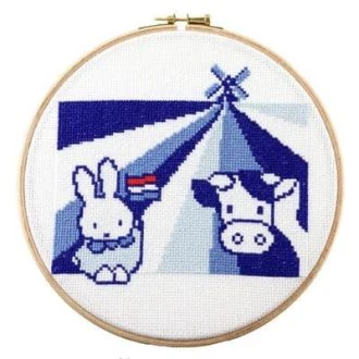 Borduurpakket Nijntje Hollands landschap met koe en molen 20cm van PAKO 076.276039