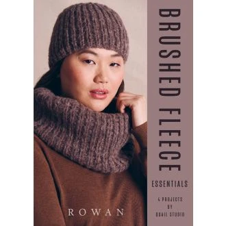 4 projects Brushed fleece essentials breiboek van ROWAN 097.46.ZB370 met NL vertaling