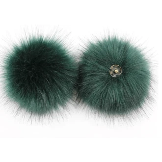 Donkergroene bonten pompon ca. 15cm met drukknoop