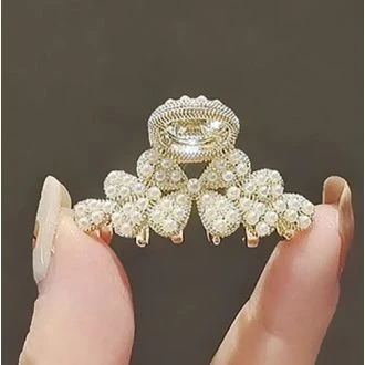 Strikje met parels haarklem