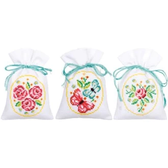 Kruissteek borduurpakket set van 3 kruidenzakjes rozen en vlinders van VERVACO PN-0154610