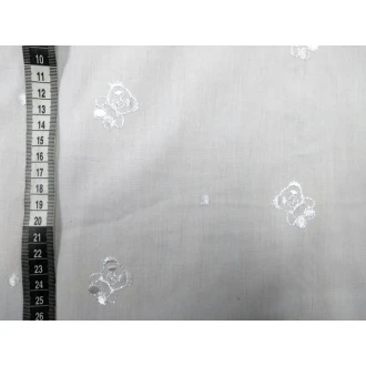 Witte stof met beertjes 100% katoen 150cm breed